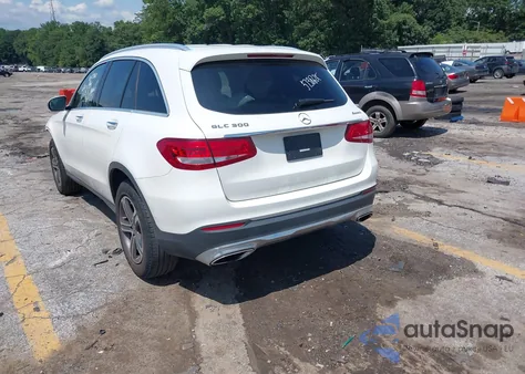 2019 Mercedes-Benz Glc 300 4Matic from USA, damaged, VIN WDC0G4KB0KV135819